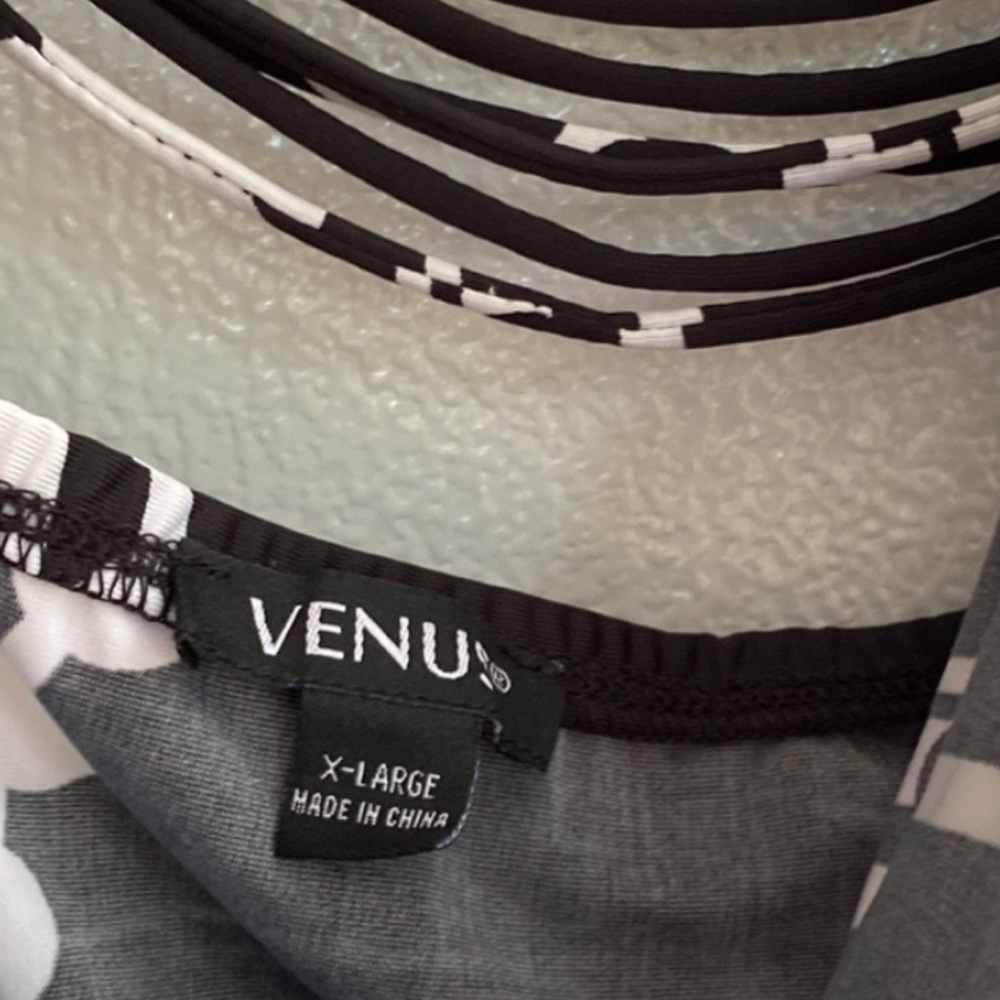 VENUS Black and White Halter Open Back Maxi Dress XL - Picture 13 of 13